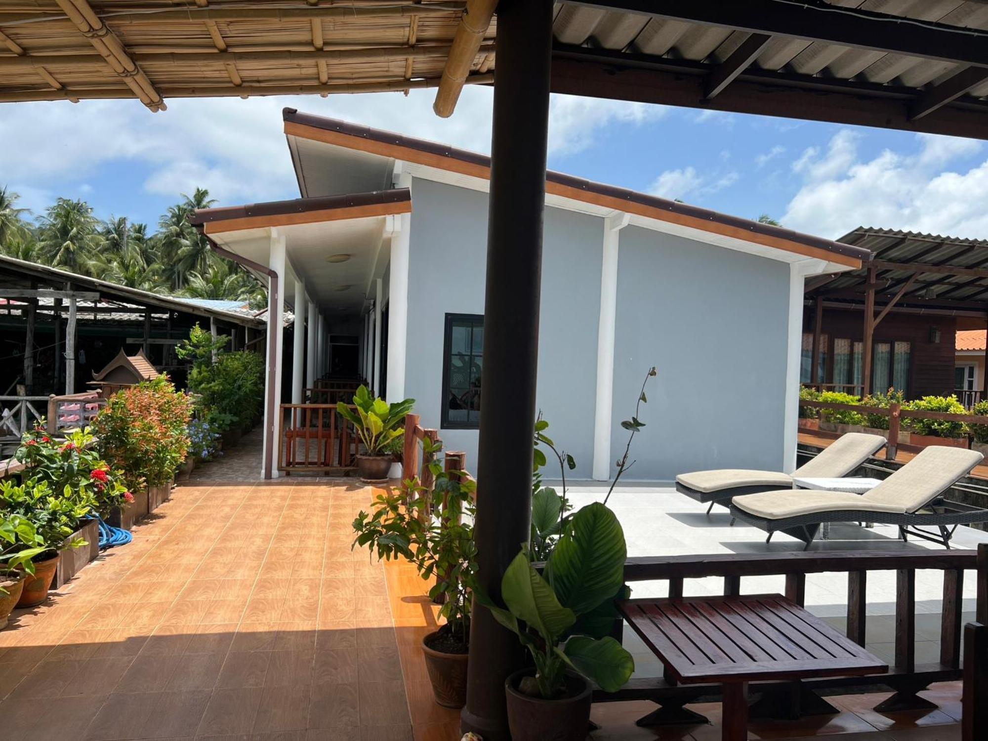 Baan Purada Apartment Ko Lanta Екстериор снимка